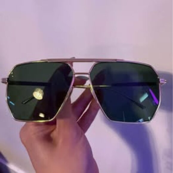 Bottega Veneta Green Gold Aviator Sunglasses - Picture 3 of 9